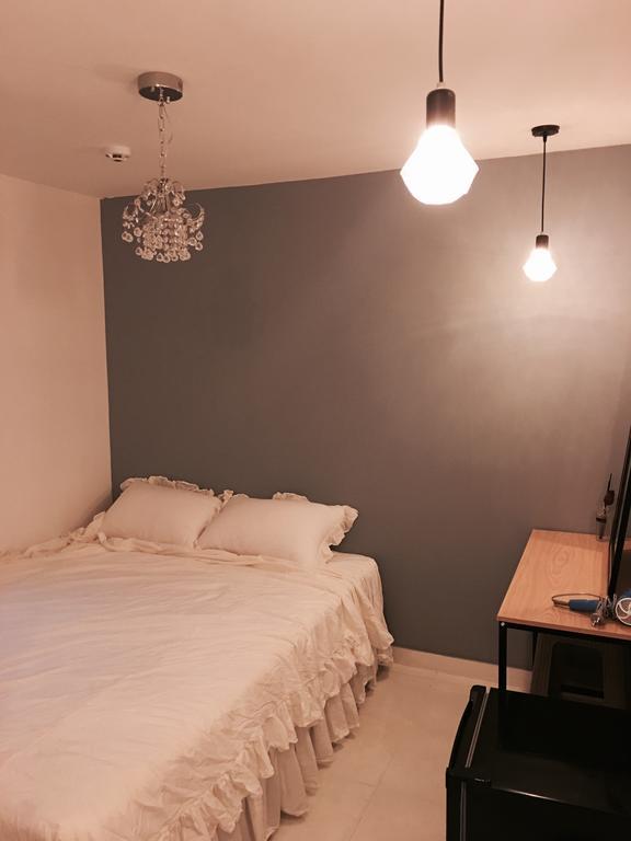 Seoul Blues Hotel Bagian luar foto