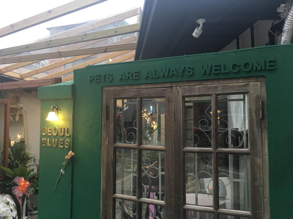 Seoul Blues Hotel Bagian luar foto